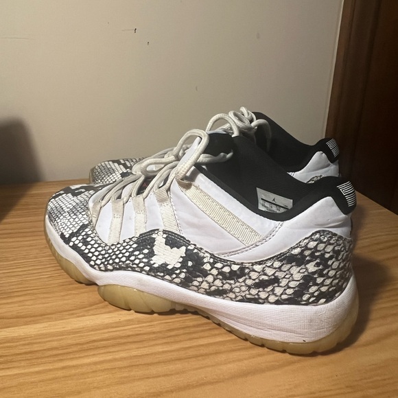 Jordan 11 Retro Light Bone Snakeskin size 11 - Picture 7 of 7